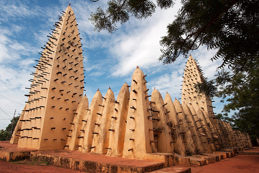 Image 3: The Grand Mosque of Bobo-Dioulasso, Burkina Faso